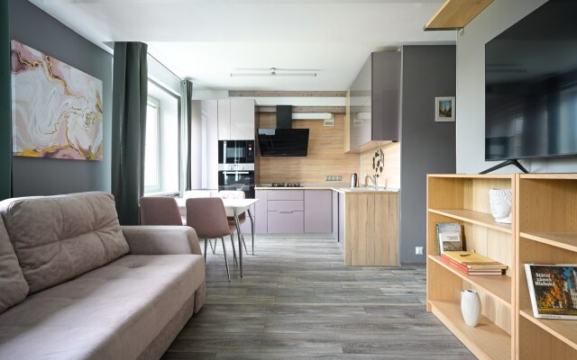 1912 U Metro Novocherkasskaya Apartment