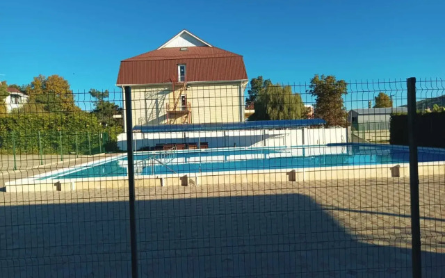 Voyazh Apartments