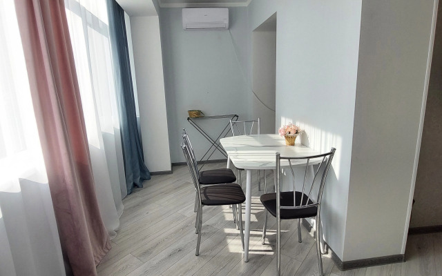 Dvukhkomnatnaya V Tsentre Gagry Flat