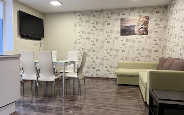 Yevro 3ka Nevabed V Neboskrebe Flat
