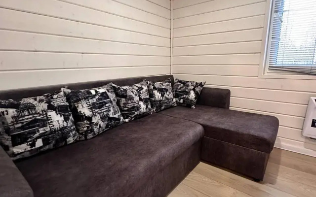 499 Private house
