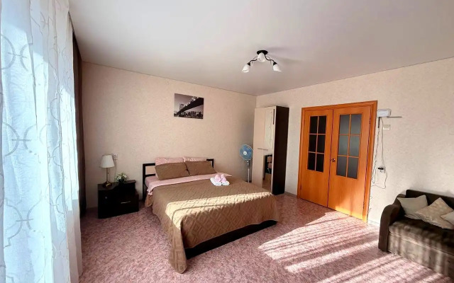 Квартира GoldApart на проспекте Победы 342а