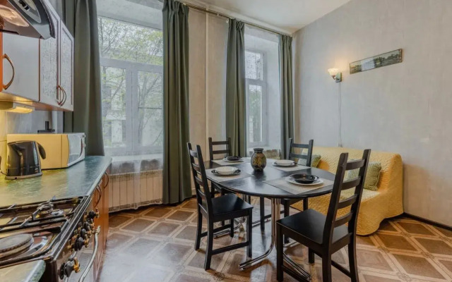 U Ermitazha 12 Gostey B.konyushennaya 12 Apartments