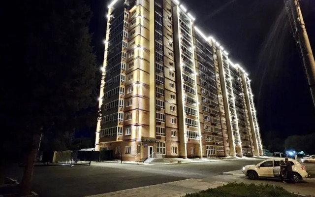 Yevrodvukhkomnatnaya v tsentre goroda 50 Let Oktyabrya Flat