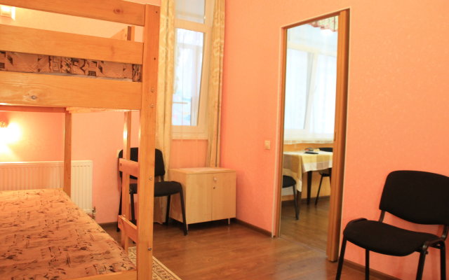 Krasnoarmeyskaya 1 Apartments