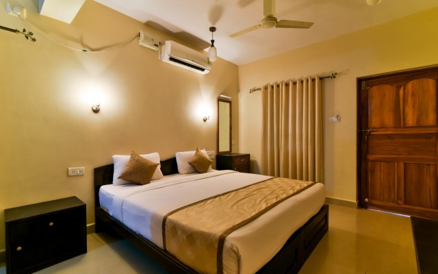 Baga Fantacia Beach Inn Hotel