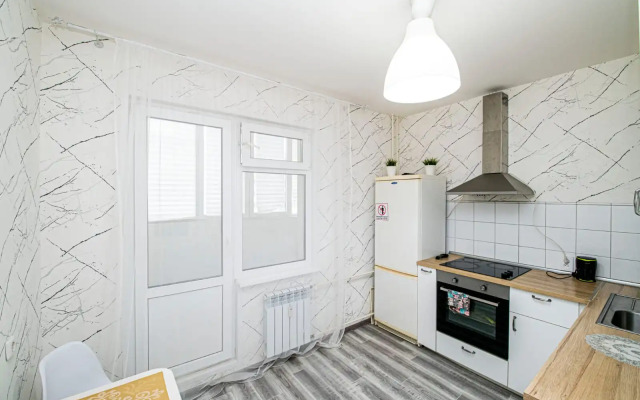 Chistaya i Uyutnaya na Burnakovskoy 77 Flat