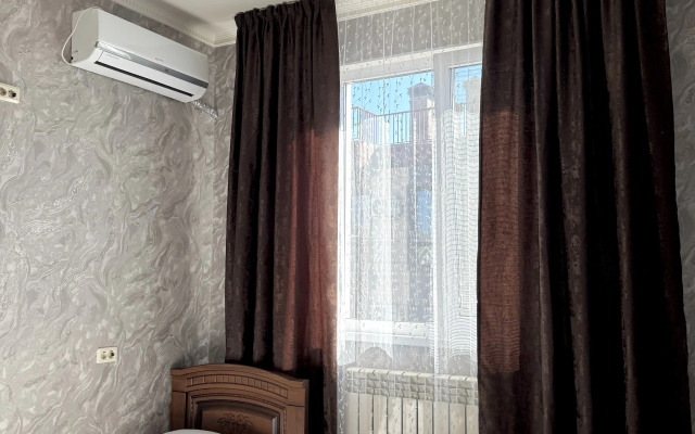 Dvin Guest House