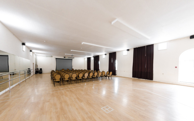 Uyut Tamani Hotel