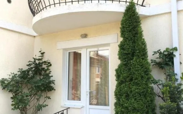 Zolotoj Kashtan Guest house