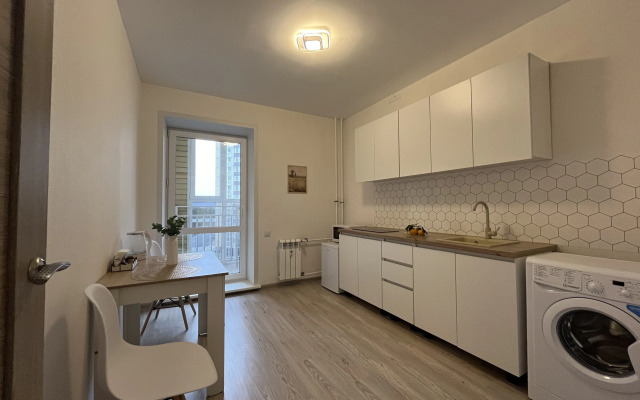 Uyutnaya V Novom ZhK Geometriya S Prekrasnym Vidom Na Zakat Flat