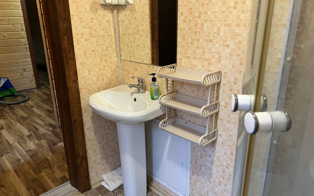 Частный дом в деревне Донцо