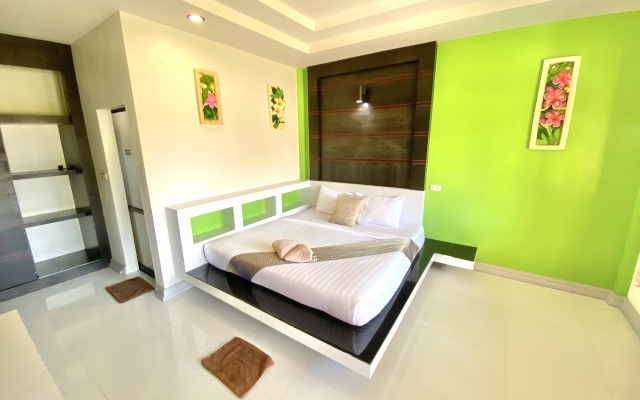 Lanta Emerald Bungalow