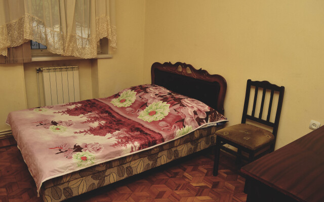 Sakarov & Tours Hostel