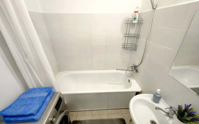 Апартаменты Евро Двушка Дельфины Попугаи