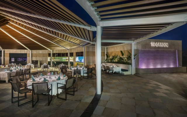 Calista Luxury Resort