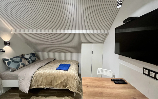 Layf Aparts Studiya 6, 15m2, na Tararykova 5 Flat