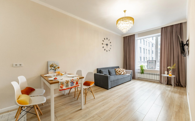 Vozle Khan-Shatyra I Botanicheskogo Sada Flat