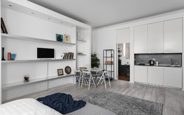 Апартаменты с Видом на Мойку