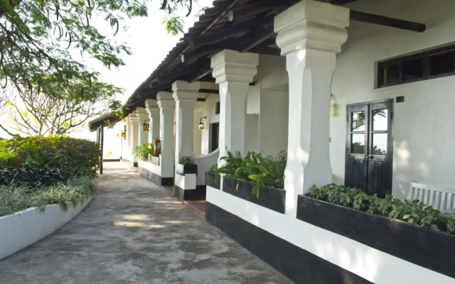 Sunbird Livingstonia Beach Hotel
