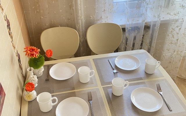 Dvuhkomnatnaya s Otdelnymi Spalnyami v Tsentre Goroda Flat