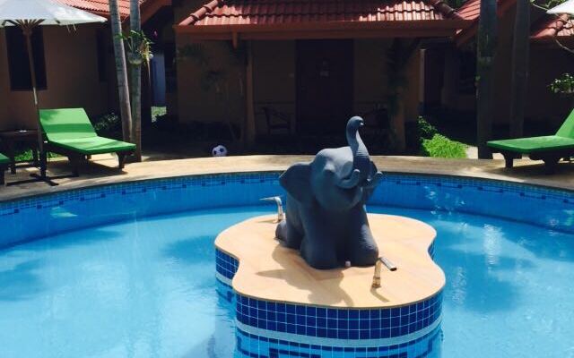 Отель Happy Elephant Resort