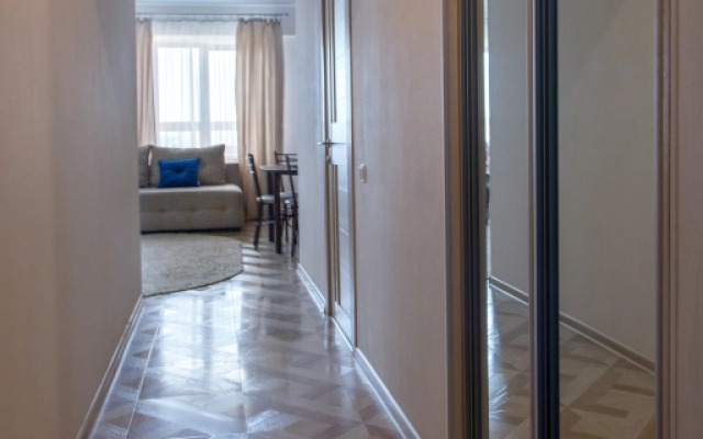 Osennyaya fantaziya vozle Modnogo kvartala Apartments