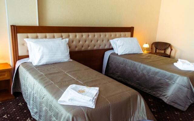 Ritsk Hotel