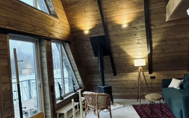 Zelyonyj Dom A-Freym Glamping