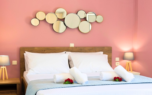 Chania City Heated Pool Villa