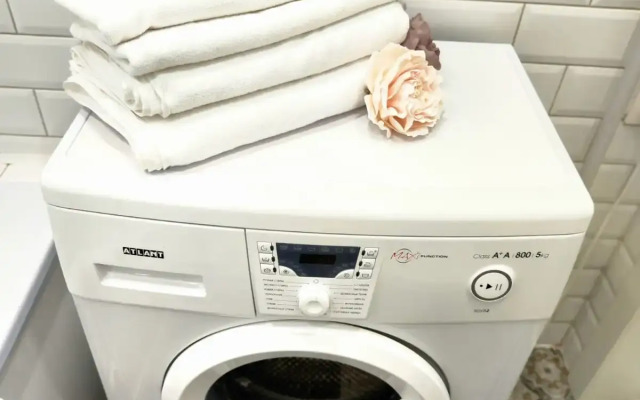 Квартира новая и светлая, рядом Кремль и парк Черное озеро