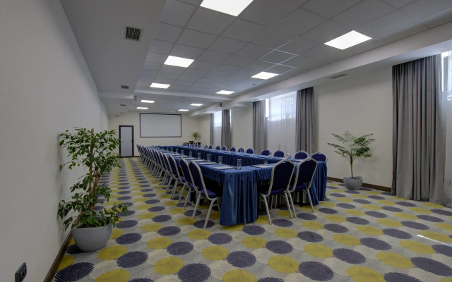 Grand Khan Tengri Hotel