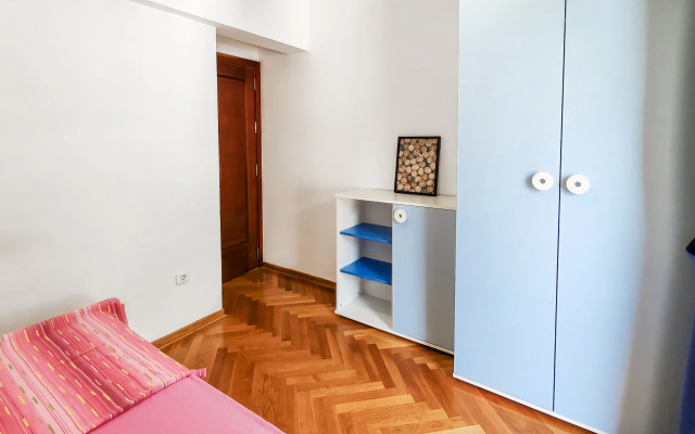 Sunny Three Bedroom Flat