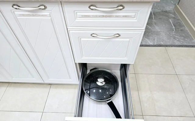 Na Proyezde Atlasova Flat