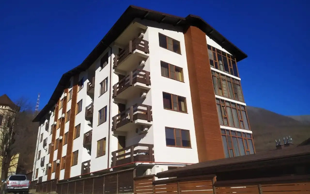 Dvukhkomnatnye S Balkonom V Tsentre Krasnoy Polyany Apartments