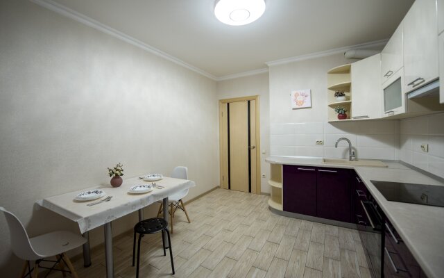 Апартаменты Smile Apartments с Видом на Пруд в ЖК Рябинина