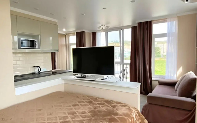 Studiya S Balkonom Alax Naprotiv Delta Sirius Apartments