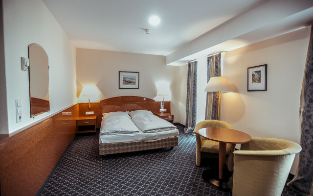 Shodlik Palace Hotel