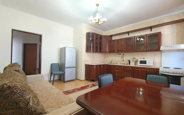 421 Yevrotreshka V Samom Tsentre Na 6 Gostey Apartment