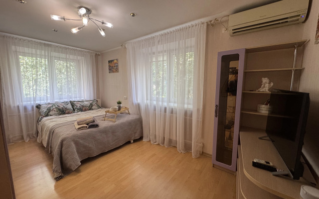 Na Naberezhnoy Flat