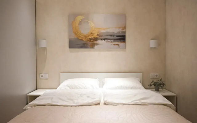 Апартаменты 1912 на Суворовском проспекте №1