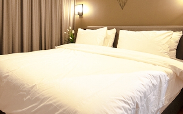 Luxury Suites by Notaly Ariel - Carmel Beach Apartments