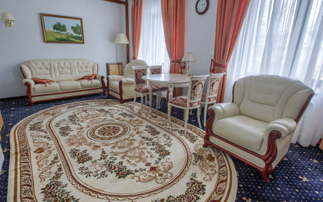 Tygyn Darkhan Hotel