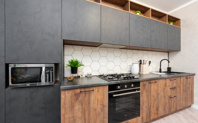 Raidas na Oranzhereynoy 21-4 Flat