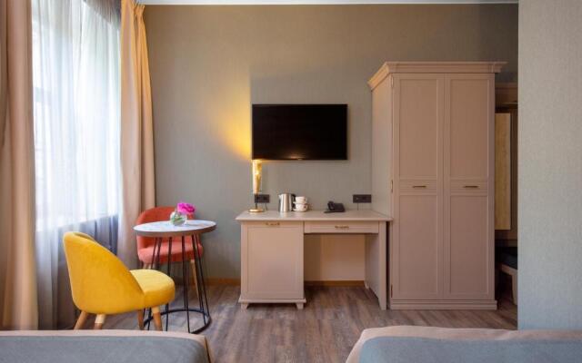 Meadow Hotel