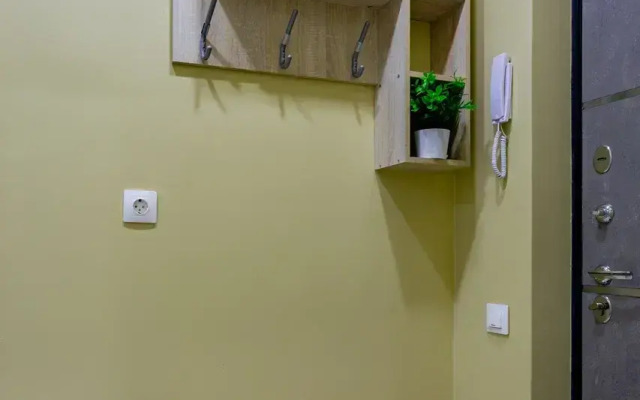 Studiya Dlya Troikh V Zhk Letniy Flat
