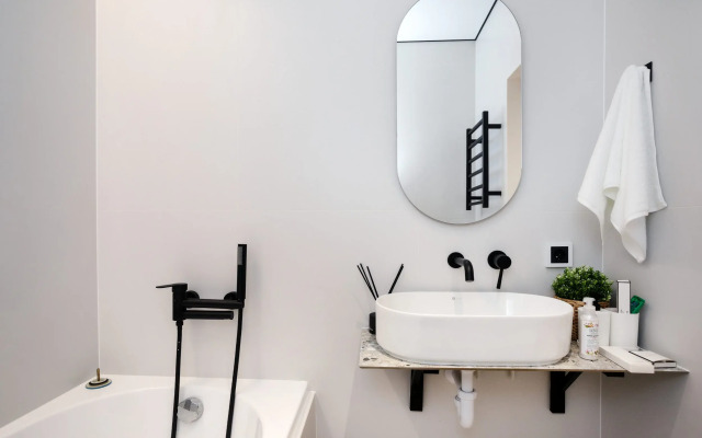 Roza Vetrov Flat