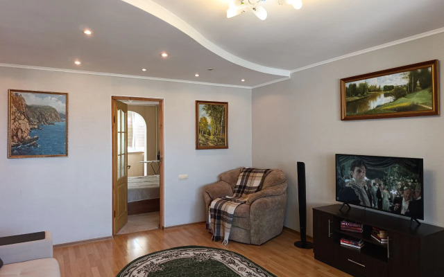 Квартира уютная 3-комнатная с видом на море и Херсонес