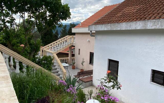 Arina Villa