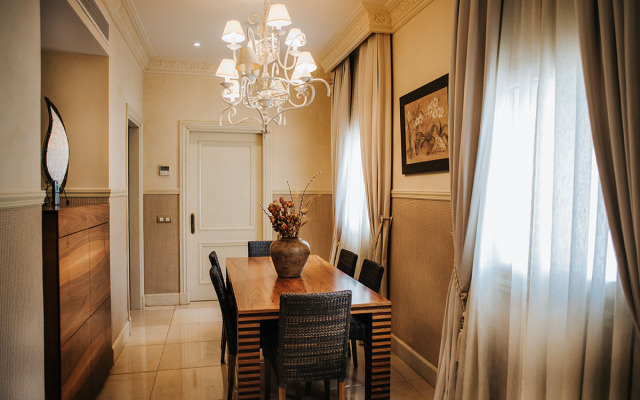 Luxury King Villa Apartments